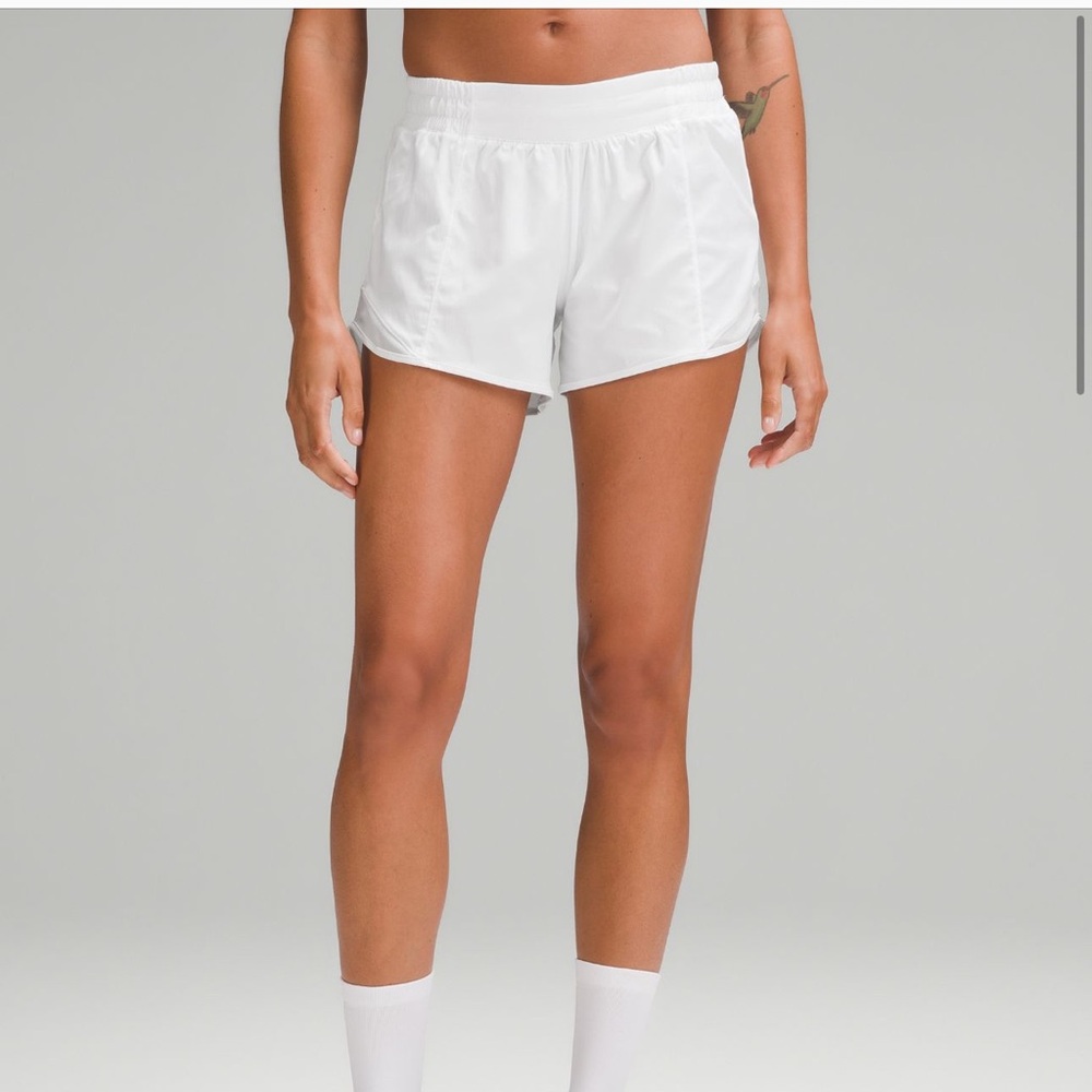 Lululemon Hotty Hot low rise 4”